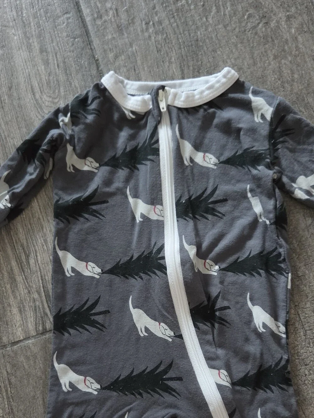 Kickee Pants VGUC 3-6 Months Gray Christmas Tree Dog Print Footie Romper